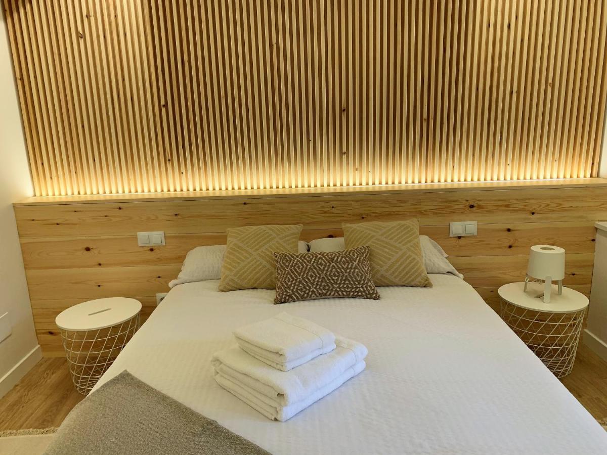 Apartamento Duplex Planta Baja Con Aparcamiento Gratuito En Palacio De Mijares Appartement Llanes Buitenkant foto